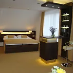 - Walldorf A Pohádková Vesnička Hotel Podlesí