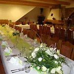 Hotel - Walldorf A Pohádková Vesnička Podlesí