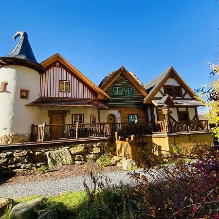 - Walldorf A Pohadkova Vesnicka Hotel Podlesí