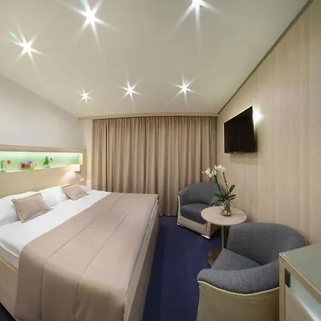 - Walldorf A Pohadkova Vesnicka Podlesí