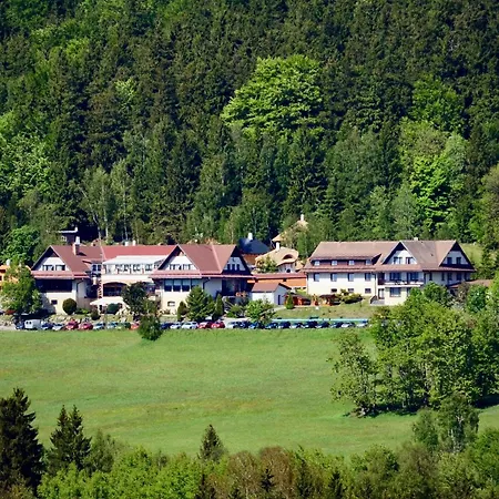 - Walldorf A Pohadkova Vesnicka Podlesí