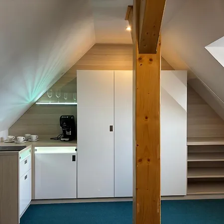 - Walldorf A Pohadkova Vesnicka Otel Podlesí