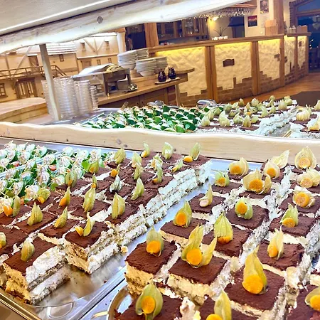 - Walldorf A Pohadkova Vesnicka Podlesí