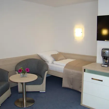 - Walldorf A Pohadkova Vesnicka Ξενοδοχείο 3*