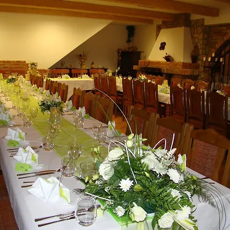 Hotel - Walldorf A Pohadkova Vesnicka Podlesí