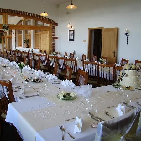 - Walldorf A Pohadkova Vesnicka Podlesí